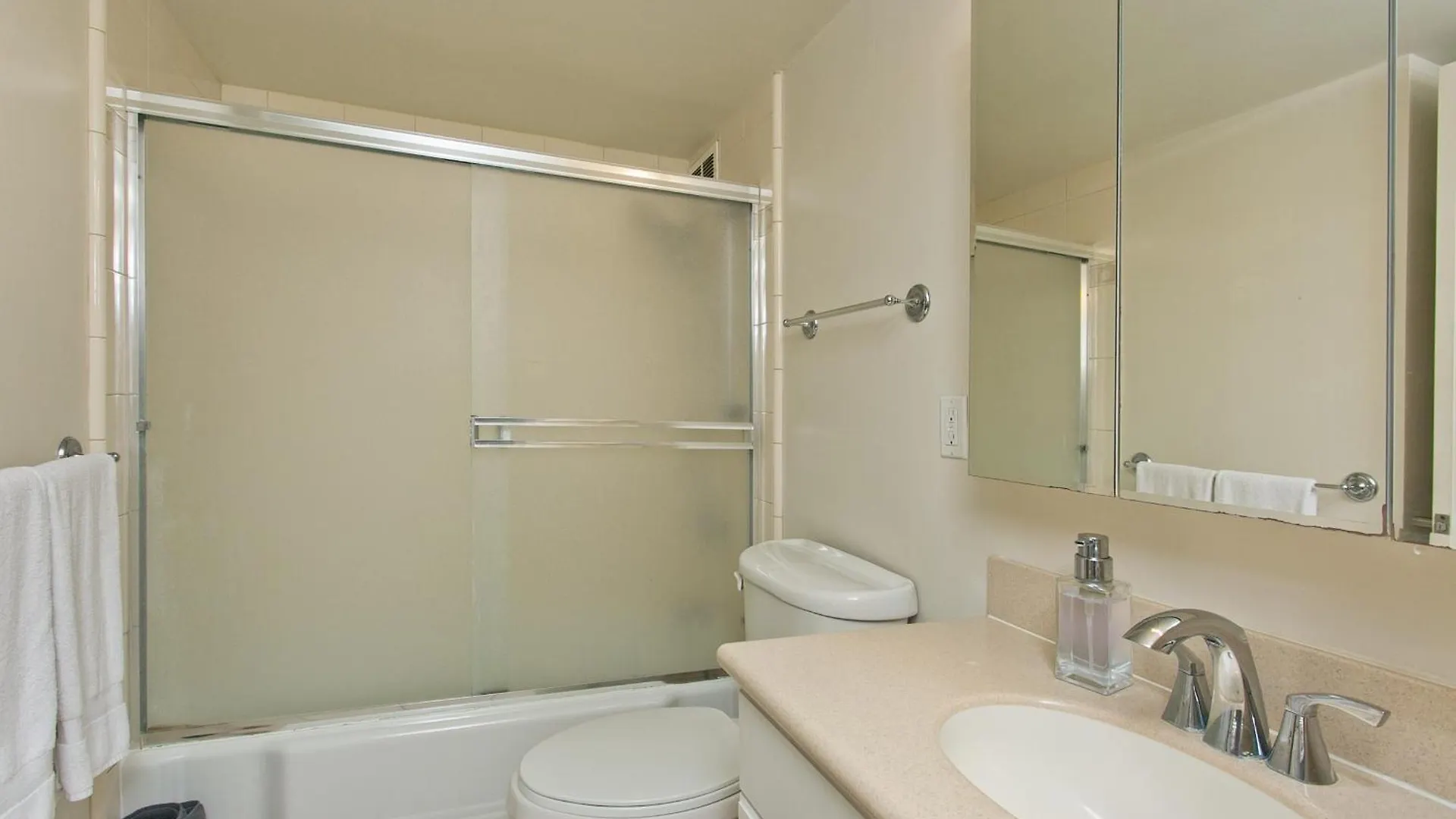 Ilikai Hotel 2Br Honolulu United States