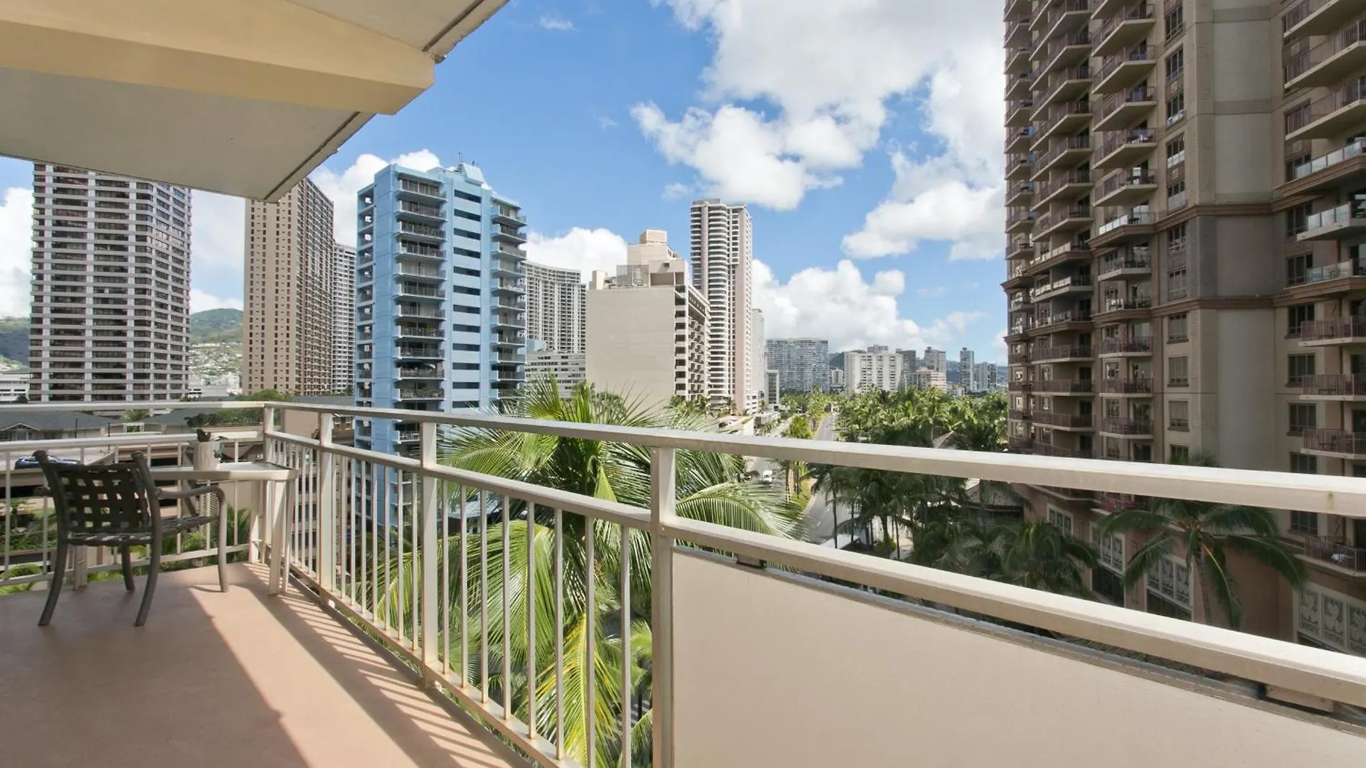 Ilikai Hotel 2Br Honolulu Apartment